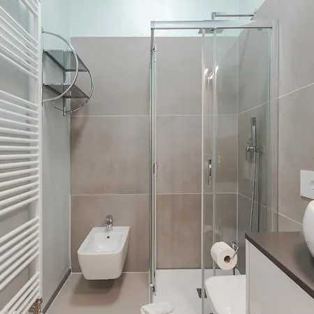 Stylish In The Center Of - Station - Wifi-netflix And Sky X Apartment