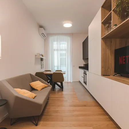 Stylish In The Center Of - Station - Wifi-netflix And Sky X Apartment *