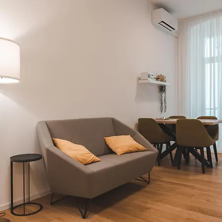 Apartment Stylish In The Center Of - Station - Wifi-netflix And Sky X Trieste