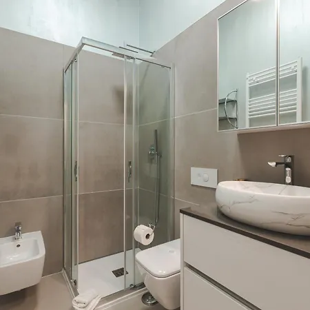 Stylish In The Center Of - Station - Wifi-netflix And Sky X * Trieste