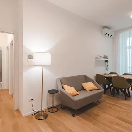 Stylish In The Center Of - Station - Wifi-netflix And Sky X Apartment *