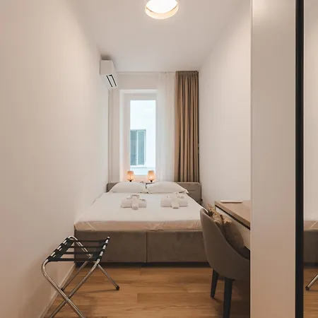 Stylish In The Center Of - Station - Wifi-netflix And Sky X * Trieste