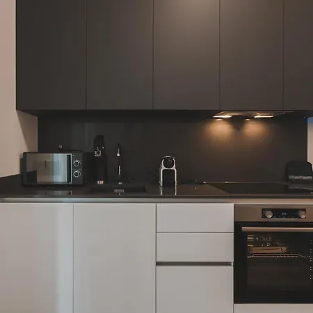 Apartment Stylish In The Center Of - Station - Wifi-netflix And Sky X